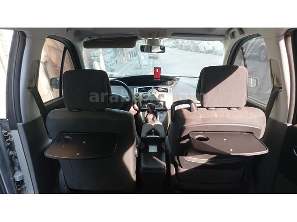 Sahibinden Renault Scenic 1.6 Dynamique 2007 Model