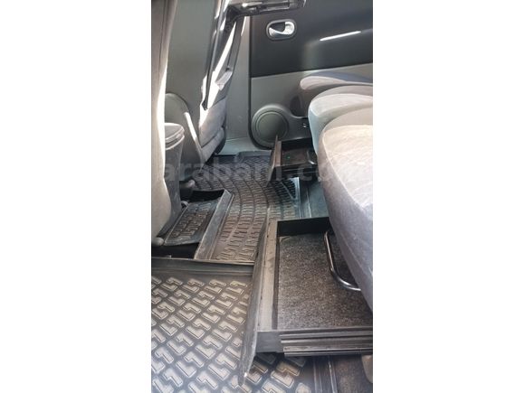 Sahibinden Renault Scenic 1.6 Dynamique 2007 Model