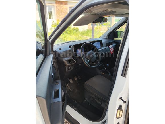 Sahibinden Ford Tourneo Courier 1.0 EcoBoost Deluxe 2024 Model