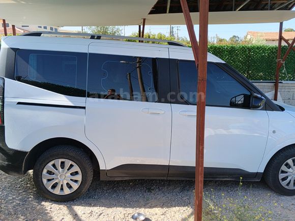 Sahibinden Ford Tourneo Courier 1.0 EcoBoost Deluxe 2024 Model