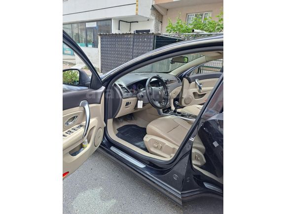 Sahibinden Renault Latitude 1.5 dCi Executive 2011 Model