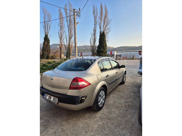 SAHİBİNDEN BOYASIZ DEĞİŞENSİZ MEGANE 2 