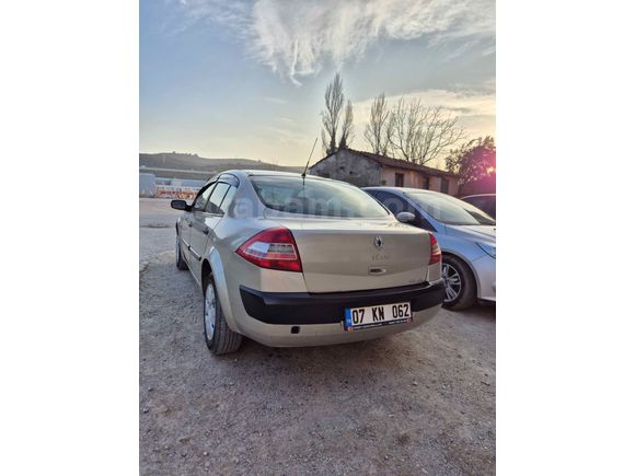 SAHİBİNDEN BOYASIZ DEĞİŞENSİZ MEGANE 2 