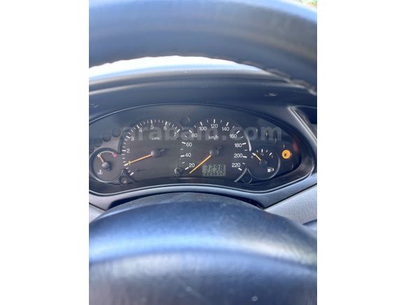Sahibinden Ford Focus 1.6 Comfort 2002 Model 