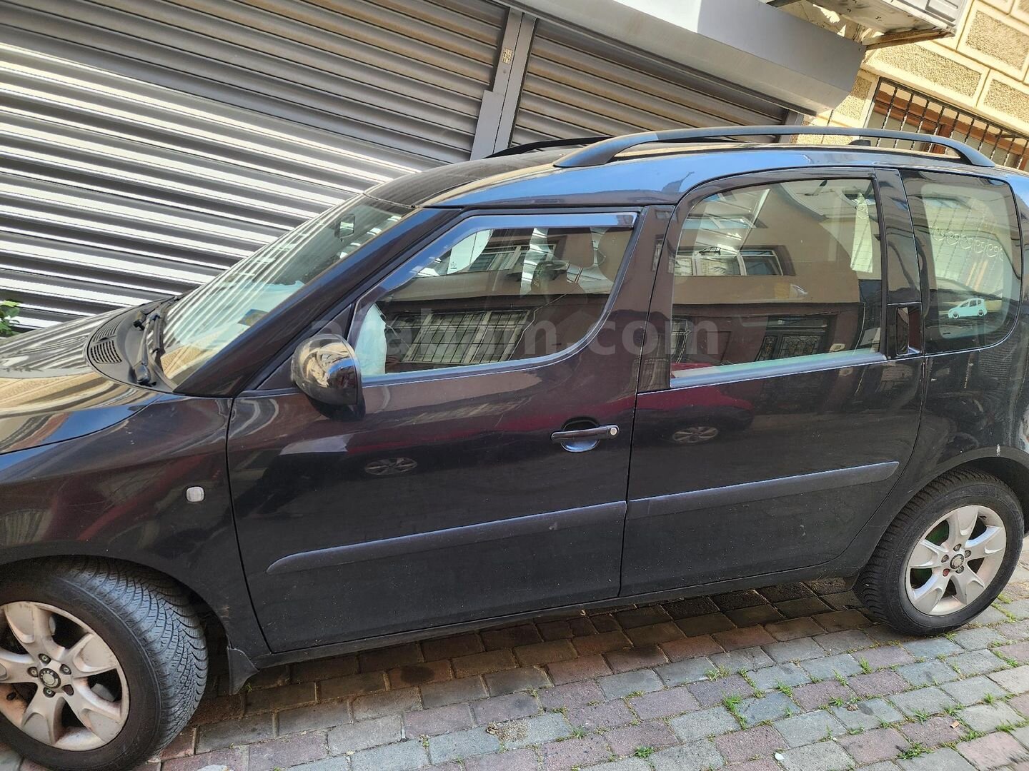 Sahibinden Skoda Roomster 1.6 TDI Panaroma 2012 Model İstanbul 275.000 km Siyah 4