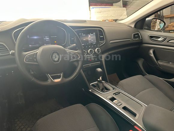 Sahibinden Renault Megane 1.3 TCe Touch 2025 Model 