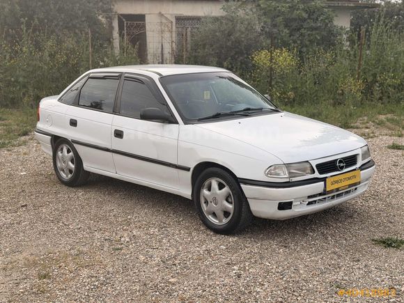 DEĞİŞENSİZ TERTEMİZ KLİMALI OTOMATİK VİTES UYGUN FİYATLI OPEL
