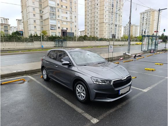 Sahibinden Skoda Fabia 1.0 TSI Elite 2023 Model  72.500 km Gri