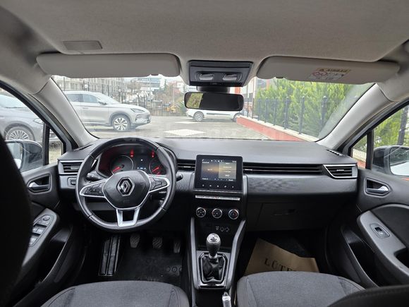 servis bakımlı hatasız manuel vitesRenault Clio 1.0 TCe touch 2023 Model