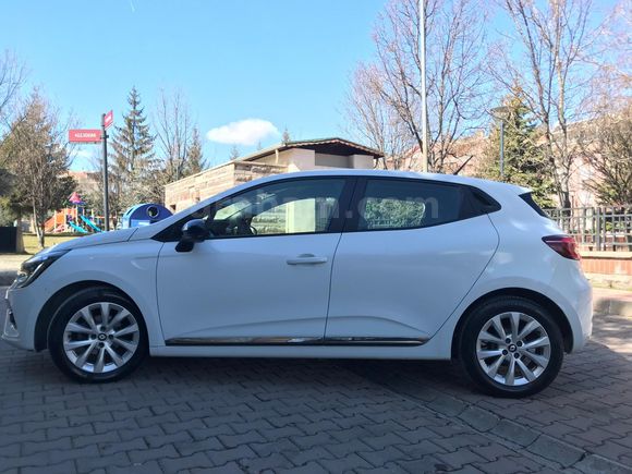 servis bakımlı hatasız manuel vitesRenault Clio 1.0 TCe touch 2023 Model