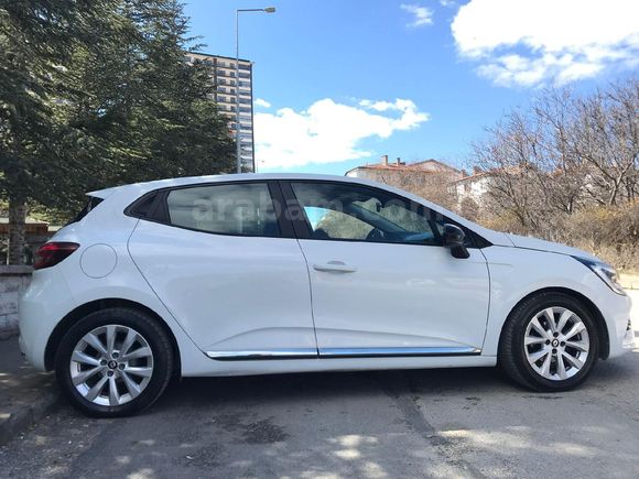 servis bakımlı hatasız manuel vitesRenault Clio 1.0 TCe touch 2023 Model