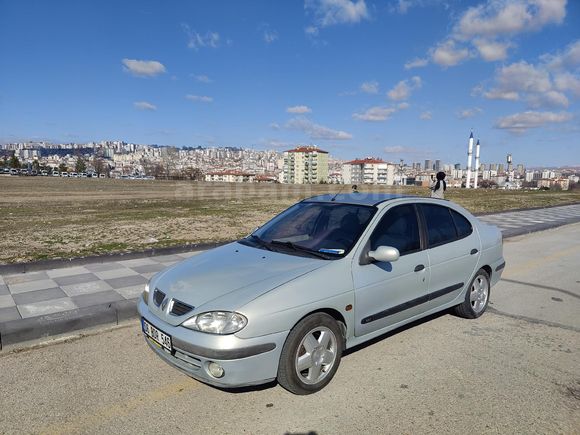 Bakımlı Megane 1.6 16V RXT Otomatik Vites | Klima-LPG-Geri Görüş