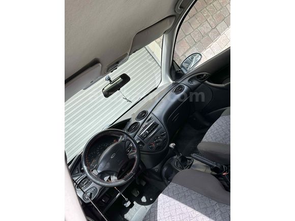Sahibinden Ford Focus 1.6 Ambiente 2001 Model 