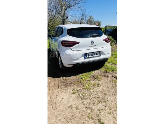 Sahibinden Renault Clio 1.0 SCe Joy 2023 Model 