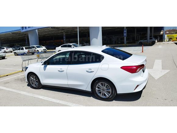 Sahibinden Ford Focus 1.5 EcoBlue Titanium Stil 2024 Model
