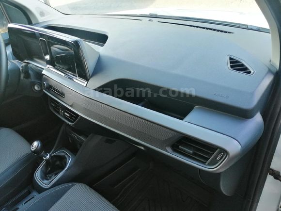 İlk Sahibinden Ford Tourneo Courier 1.0 EcoBoost Deluxe 2024 Model