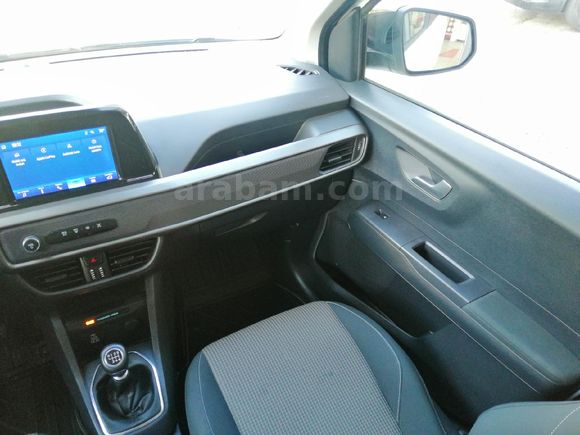 İlk Sahibinden Ford Tourneo Courier 1.0 EcoBoost Deluxe 2024 Model