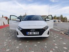 Acilll satılık Sahibinden Hyundai i20 1.4 MPI Jump 2021 Model  68.000 km Beyaz