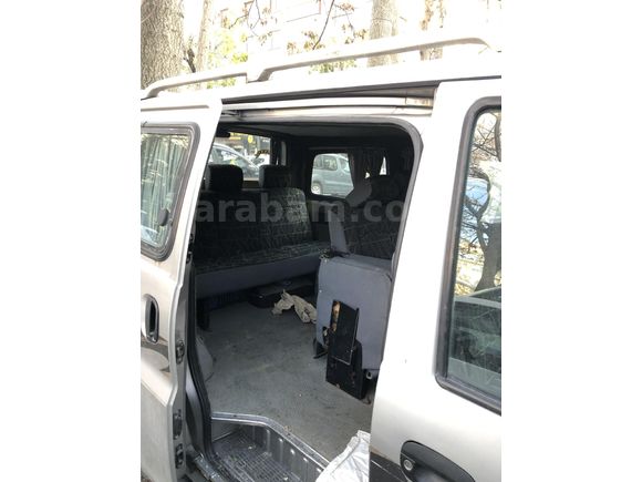 SAHİBİNDEN 128 BİN KM  OTOMOBİL RUHSATLI DEĞİŞENSİZ