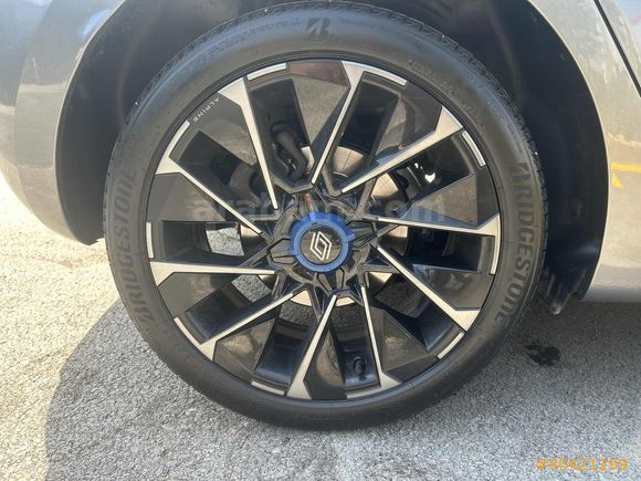2024 RENAULT CLIO 1.0TCe TECHNO ESPRIT ALPINE HATASIZ 44.000KM