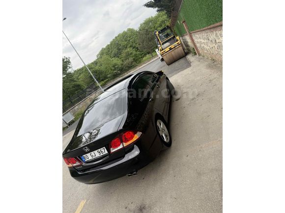 Sahibinden Honda Civic 1.6 Elegance 2011 Model  210.000 km Siyah