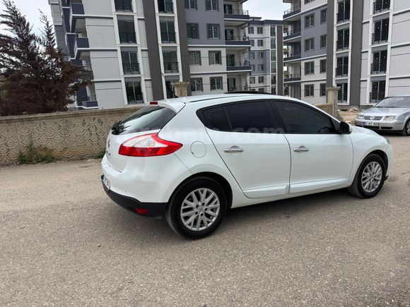 Sahibinden Renault Megane 1.6 Privilege 2012 Model Adıyaman