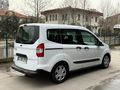 İdeal'den Ford Tourneo Courier Journey 1.5 TDCI Trend