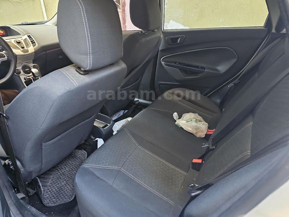 Acil fiyat düştü  1.4 TDCi Titanium 2011 Model
