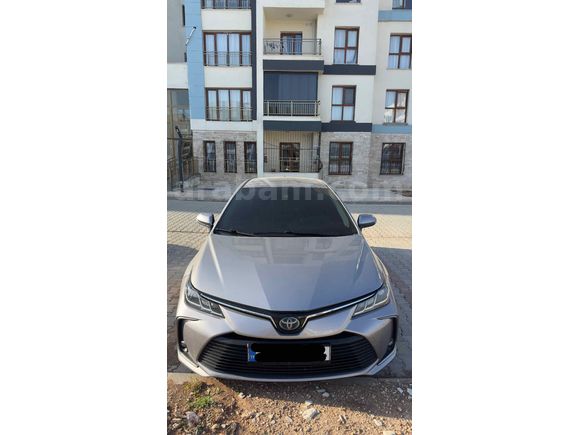 Sahibinden Toyota Corolla 1.8 Hybrid Dream 2021 Model 