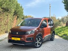 YENİ RENK OTOMOTİV 2022 PEUGEOT RIFTER GT CAM TAVAN/980BİN KREDİ