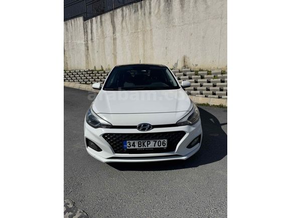 Sahibinden Hyundai i20 1.4 MPI Style 2018 Model 