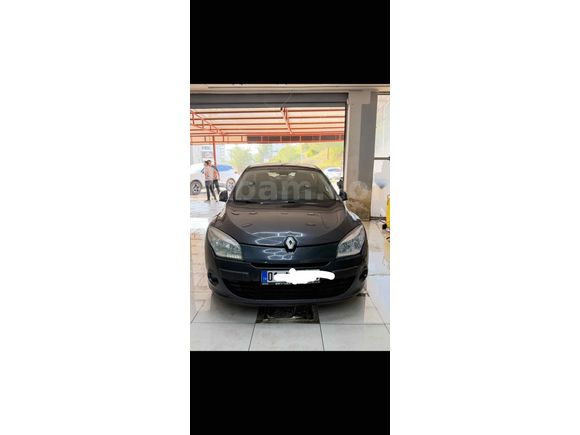 Sahibinden Renault Megane 1.5 dCi Privilege 2011 Model 