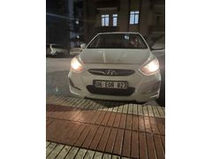 Sahibinden Hyundai Accent Blue 1.6 CRDI Mode Plus 2013 Model  223.000 km Beyaz