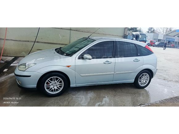 Sahibinden Ford Focus 1.6 Ghia 2004 Model