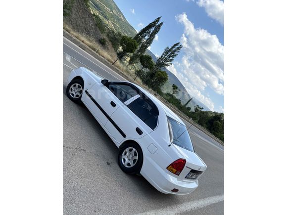 Sahibinden Hyundai Accent 1.3 Admire 2004 Model 