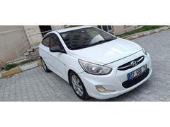 Sahibinden Hyundai Accent Blue 1.6 CRDI Mode Plus 2014 Model  150.000 km Beyaz