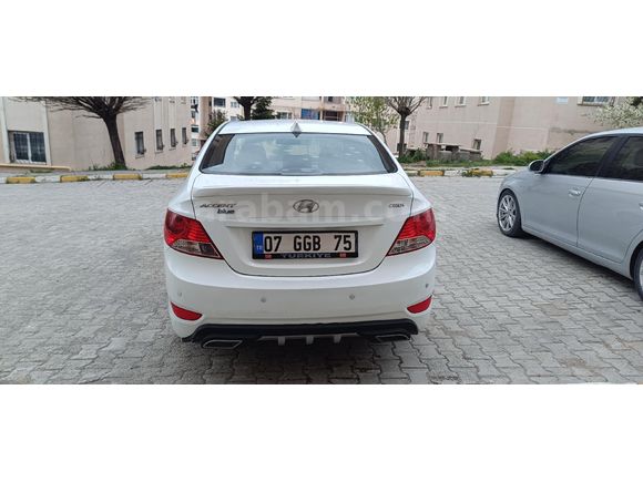 Sahibinden Hyundai Accent Blue 1.6 CRDI Mode Plus 2014 Model  150.000 km Beyaz