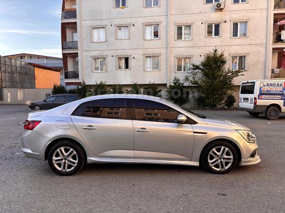 Sahibinden Renault Megane 1.6 Joy 2018 Model