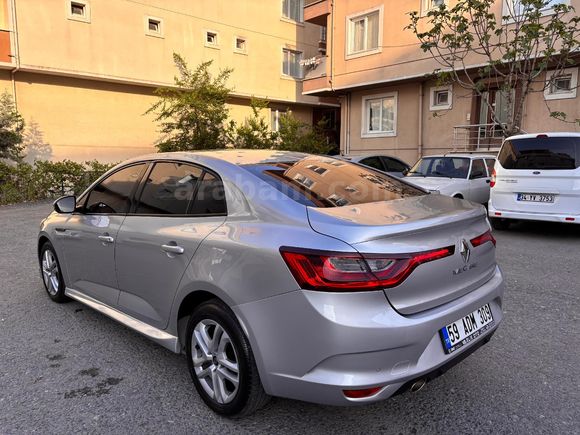 Sahibinden Renault Megane 1.6 Joy 2018 Model