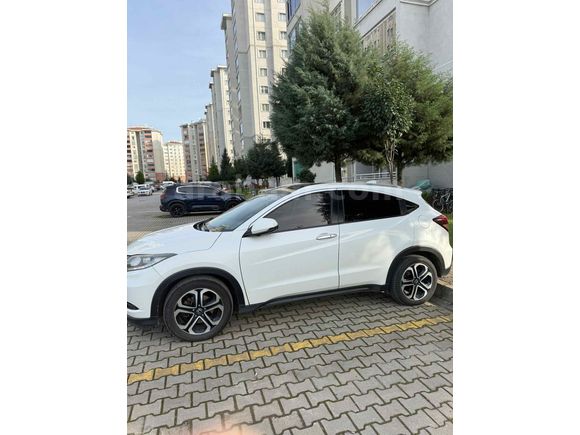 Sahibinden Honda HR-V 1.5 i-VTEC Executive 2017 Model 