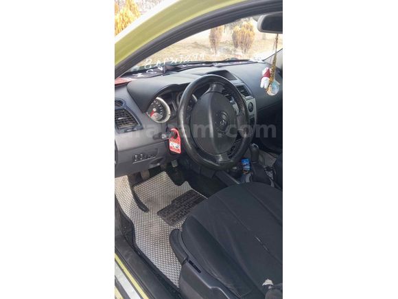 Yeni muayeneli Renault Megane 2 Hb 260b km Dynamique 2004   