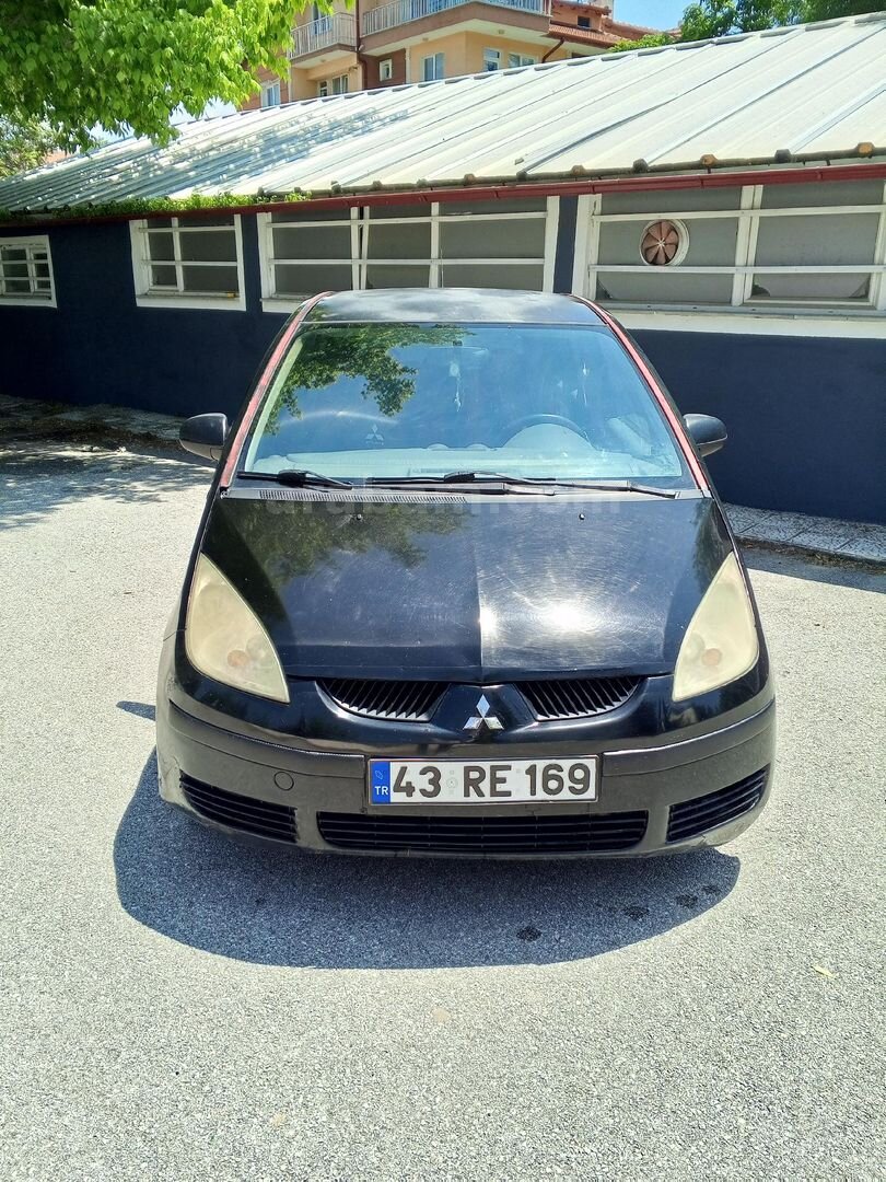 Sahibinden Mitsubishi Colt 1.1 Inform 2005 Model Kütahya 340.000 km Siyah 4