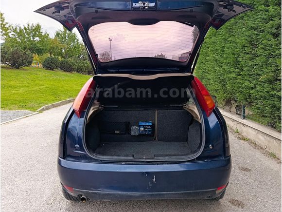 Sahibinden Ford Focus 1.6 Ghia 2001 Model Kocaeli