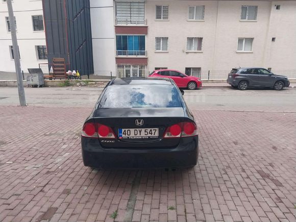 Sahibinden Honda Civic 1.6 Premium 2009 Model  280.000 km Siyah