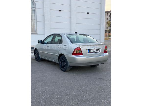 ÖĞRETMENDEN TEMİZ TOYOTA COROLLA