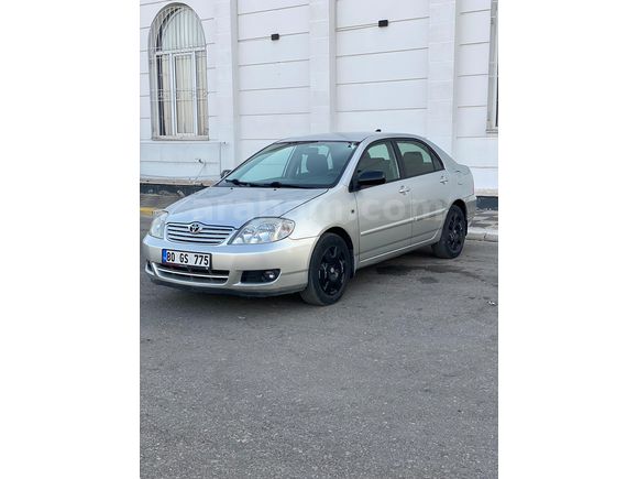 ÖĞRETMENDEN TEMİZ TOYOTA COROLLA