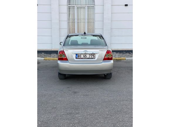 ÖĞRETMENDEN TEMİZ TOYOTA COROLLA