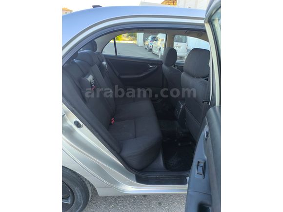 ÖĞRETMENDEN TEMİZ TOYOTA COROLLA
