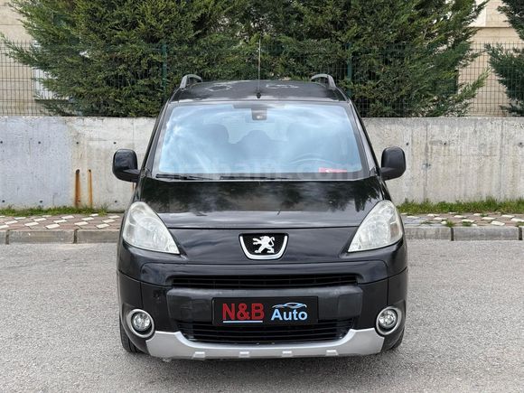 N&B'DEN 2011 1.6 HDİ PREMİUM PACK PARTNER TEPEE