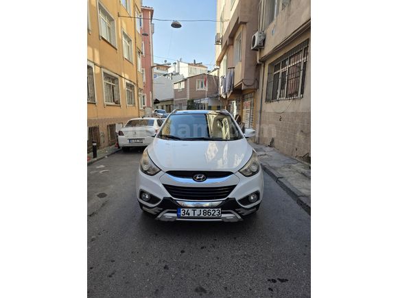 Sahibinden Hyundai ix35 2.0 R Style Plus 2011 Model  207.757 km Beyaz